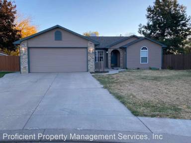 Main picture of 1415 Redwood Ct