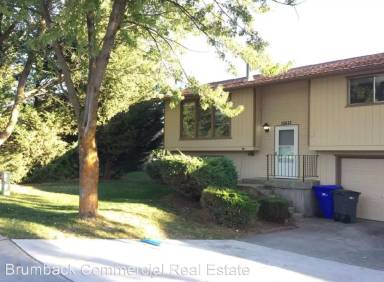 Main picture of 10604 E 32nd Ave