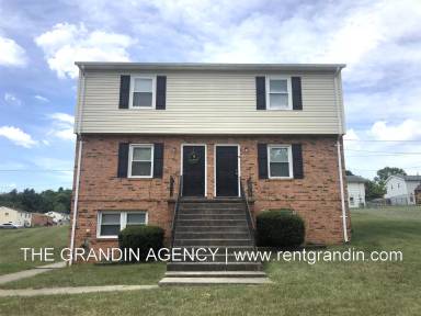 Main picture of 916 Pyrtle Dr