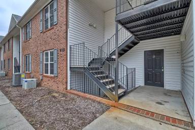 Main picture of 818 College Ave