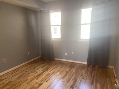 Main picture of 217 W Girard Ave
