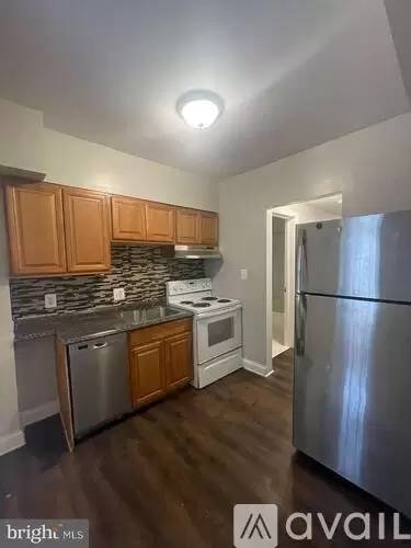 Main picture of 2830 R St SE