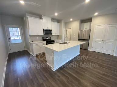 Main picture of 168 Timberland Ave