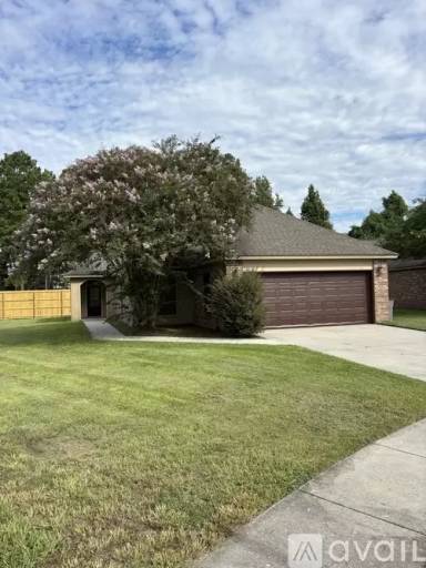 Main picture of 3460 Northlake Ave