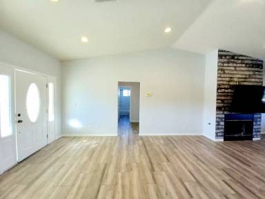 Main picture of 56750 Ivanhoe Dr