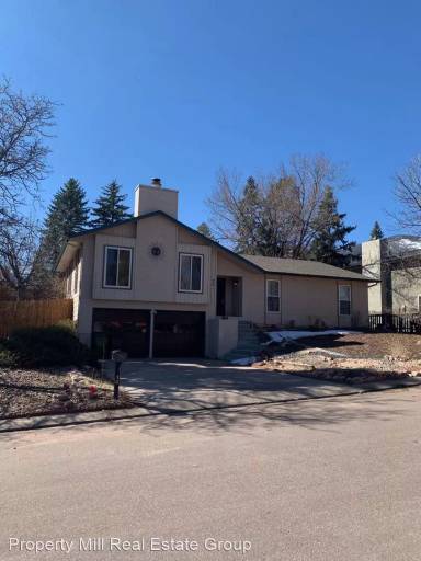 Main picture of 30 Karen Lee Ln