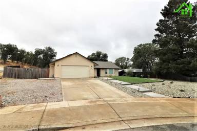 Main picture of 2381 Yellow Finch Way