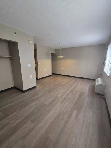 Main picture of 819 Edgemont Ave