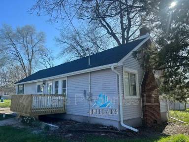 Main picture of 13524 Knight St