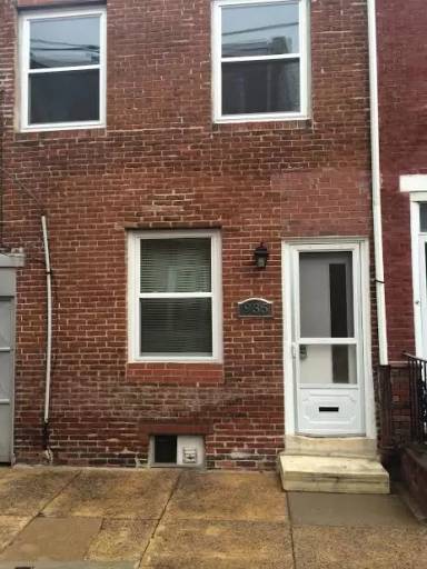 Main picture of 933 Ernst St