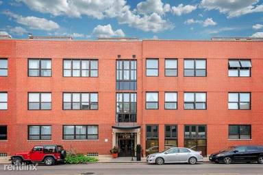 Main picture of 1728 N Damen Ave