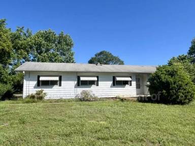 Main picture of 1009 Log Shoals Rd