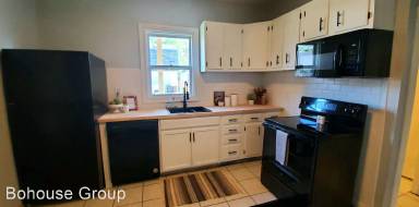 Main picture of 927 Nuttman Ave