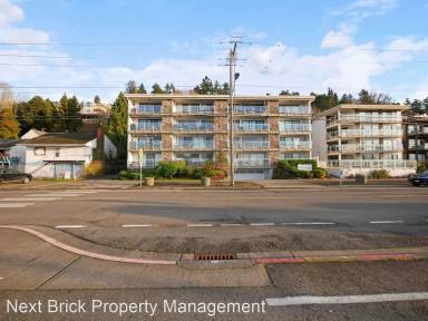 Main picture of 2104 Alki Ave SW
