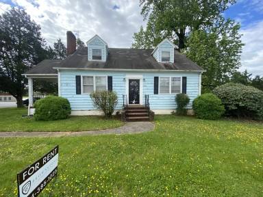 Main picture of 2901 Old Forest Rd