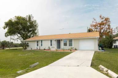 Main picture of 373 Lomond Dr