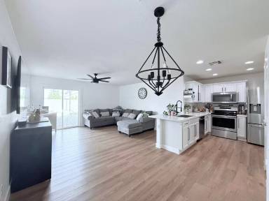 Main picture of 7029 S 31st Dr