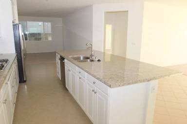 Main picture of 3694 S Green Ave