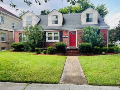 Main picture of 4615 Colonial Ave