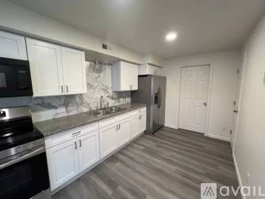 Main picture of 245 Washington St