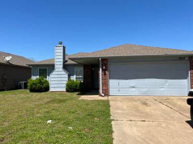 Main picture of 1037 E 64th Pl