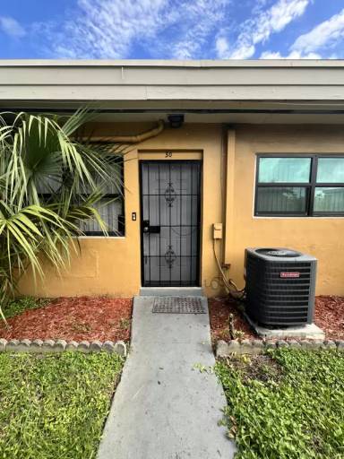 Main picture of 1845 Pembroke Rd