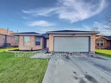 Main picture of 1015 Alexandria Dr