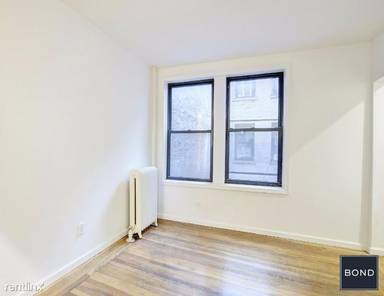 Main picture of 78 W 11th St