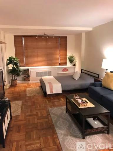 Main picture of River Place South Apartments