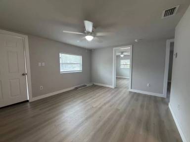 Main picture of 2109 SE 45th Ter