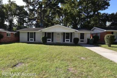 Main picture of 5 Sherwood Rd