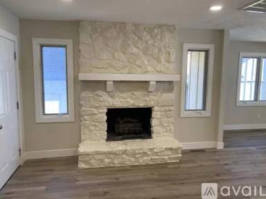 Main picture of Hickory Village 55 Plus