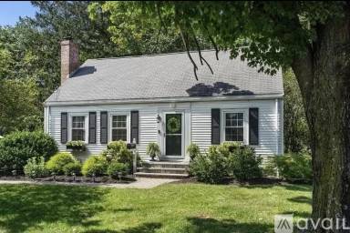 Main picture of 115 Salem End Rd