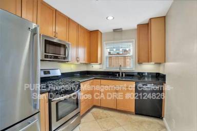 Main picture of 3056 Nile St