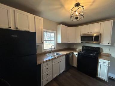 Main picture of 404 Elm Ave