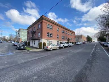 Main picture of 1611 SE Belmont St