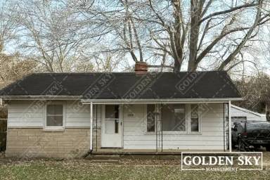 Main picture of 1609 E Dartmouth Ave