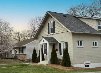 Main picture of 729 Luckystone Ave