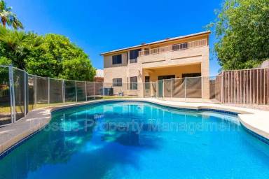 Main picture of 1879 E Oasis Dr