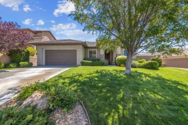 Main picture of 53 Stonemark Dr