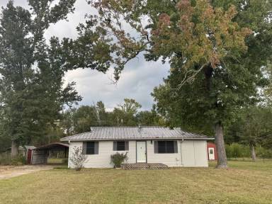 Main picture of 19012 County Road 4104