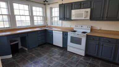 Main picture of 3132 Central Ave