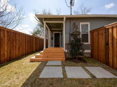 Main picture of 2100 Holly St