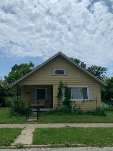 Main picture of 408 E 16th St