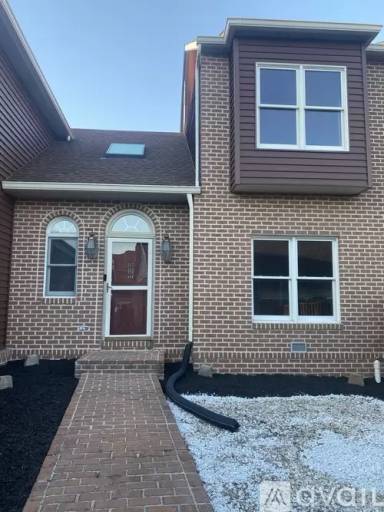 Main picture of 140 Peppercorn Sq