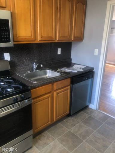 Main picture of 487 Boulevard