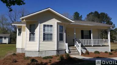 Main picture of 611 Windcrest Dr