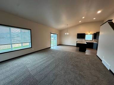 Main picture of 3017 33rd Ave S