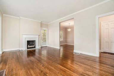 Main picture of 1960 Ridgewood Dr NE