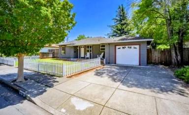 Main picture of 2732 Village Side Dr